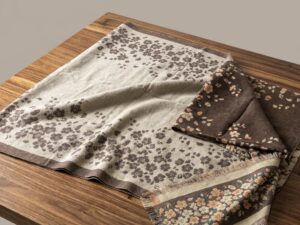 REVERSIBLE FLORAL JACQUARD PASHMINA SCARF
