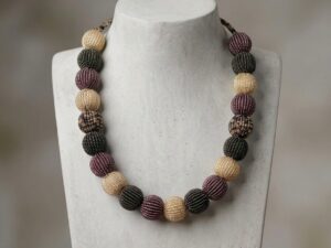 SOUTH AFRICAN BEADED NECKLACES BOBBLE